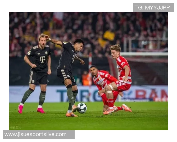 友谊赛精彩回顾拜仁大胜巴萨乌龙球成全场焦点