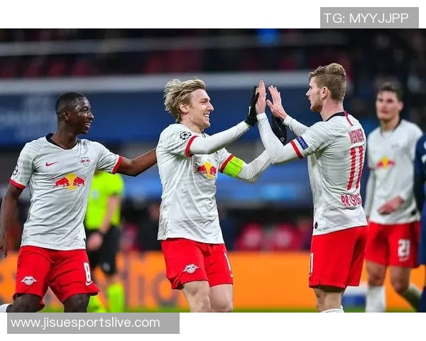 欧联杯激战莱比锡3-0拜仁点球争议引发全场热议与欢呼