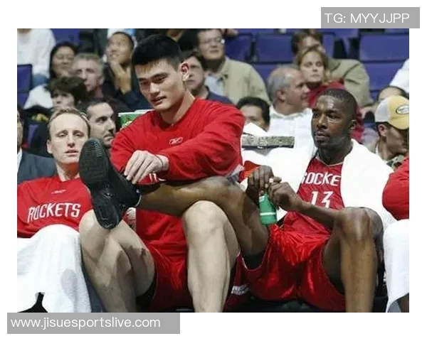 姚明向球迷诚恳致歉表达歉意并承诺未来努力回馈支持者