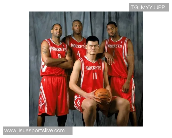 姚明的篮球生涯与影响力探讨：从NBA巨星到中国体育的象征