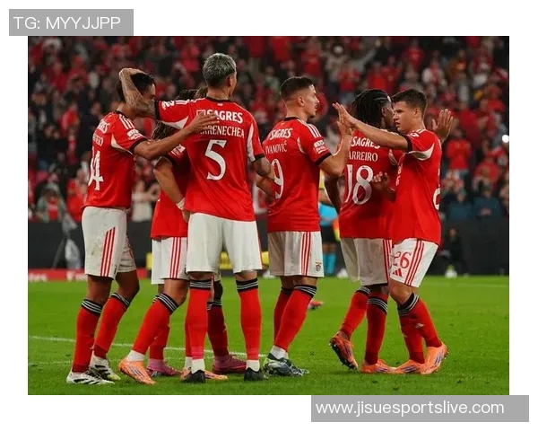 德甲精彩对决里昂狂胜本菲卡五球横扫全场引发热烈反响