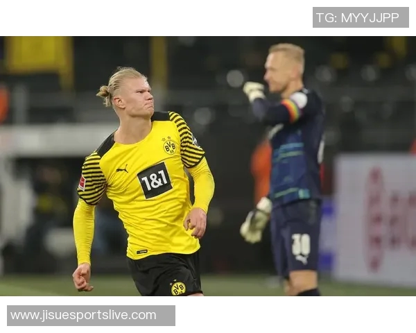 德甲激战曼联险胜多特蒙德点球大战引爆全场激情瞬间回顾