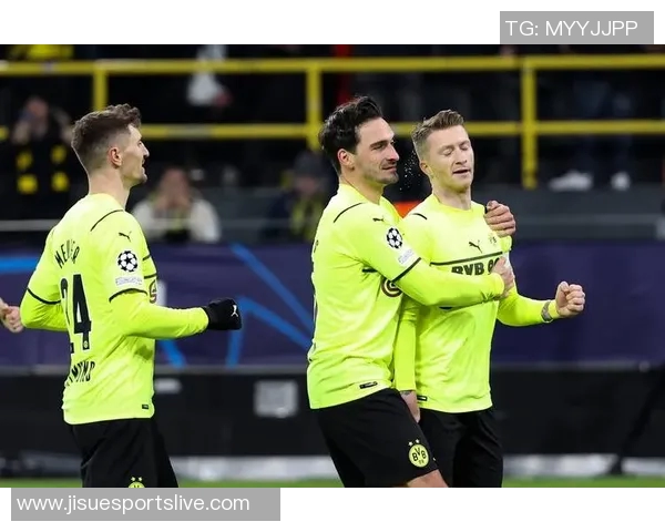 欧冠激战:多特蒙德与尤文图斯0比0平局引发争议判罚全场沸腾 欧冠激战:多特蒙德与尤文图斯0比0平局引发争议判罚全场沸腾